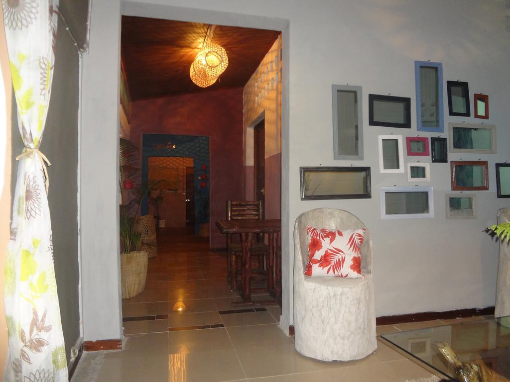 Home Sakalava Hell-Ville Exterior photo