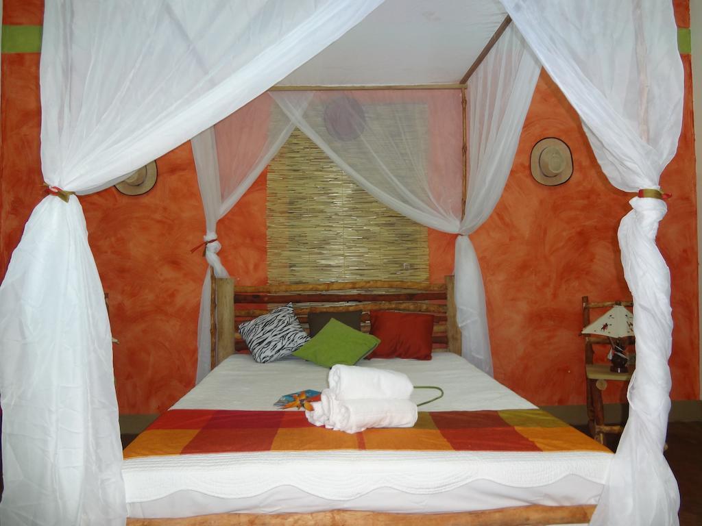 Home Sakalava Hell-Ville Room photo