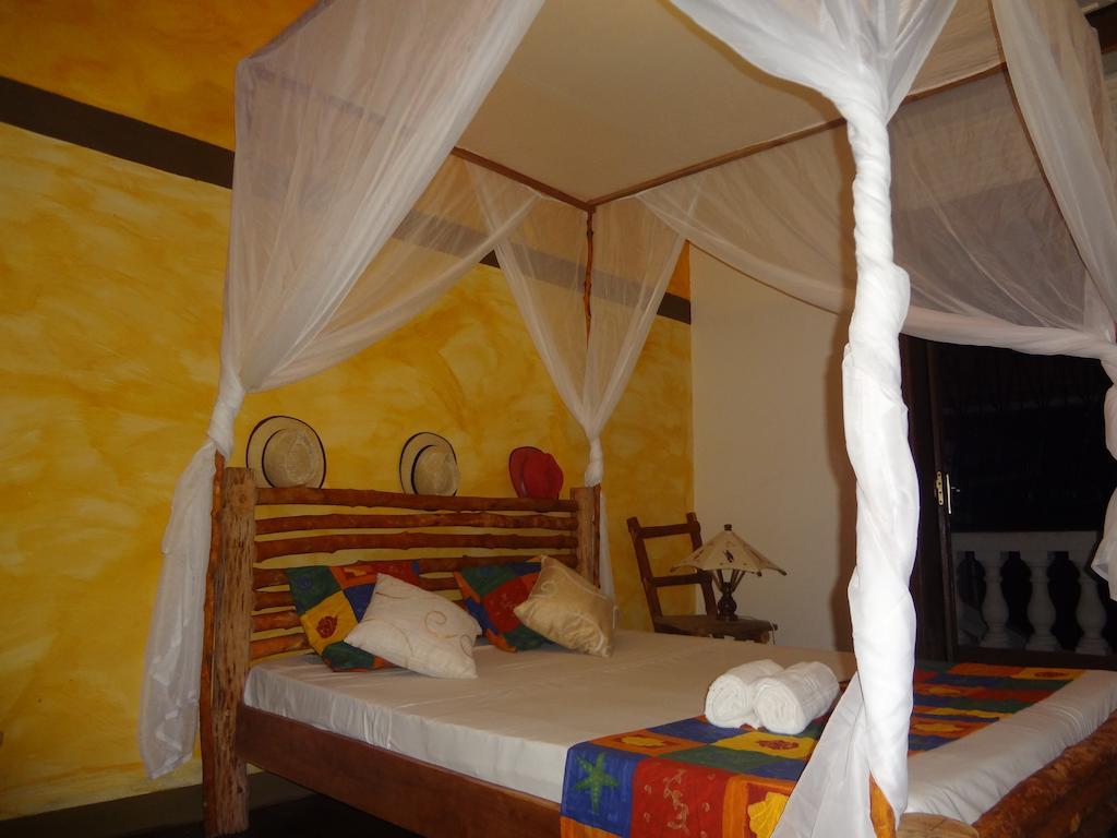 Home Sakalava Hell-Ville Room photo